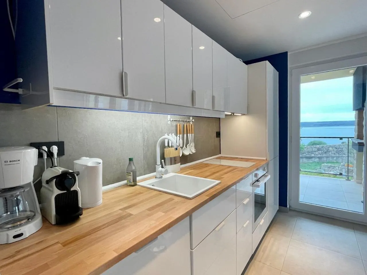 Neue Exklusive Ferienwohnung Mit Pool Maslenica